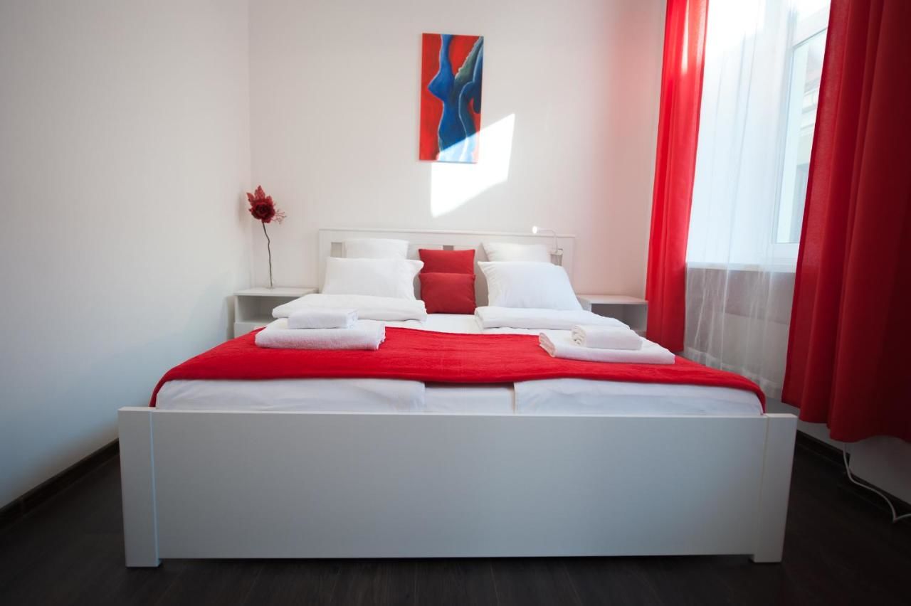 Апартаменты Romantic New 2 Bedroom Vilnius Best Location Вильнюс-17